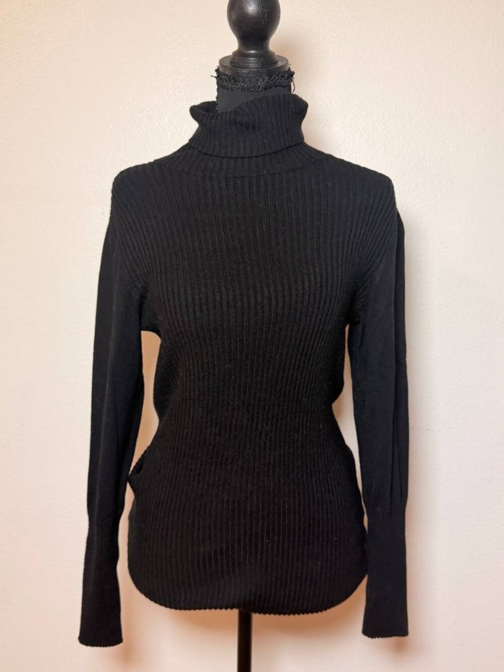 Worthington Black Ribbed Turtleneck Sweater Fitted Minimalist Old Money M